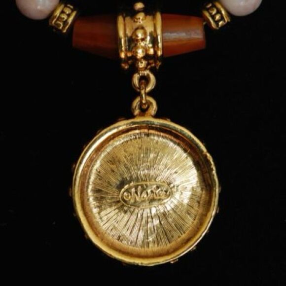 Napier Mid Century Modern Signed Necklace with Lucite Beads and Pendant. - Picture 3 of 4